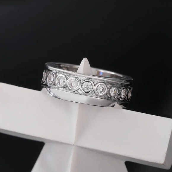 🌸925 Sterling Silver Plated Inlaid Eternity CZ Fashion Ring for Women, L060